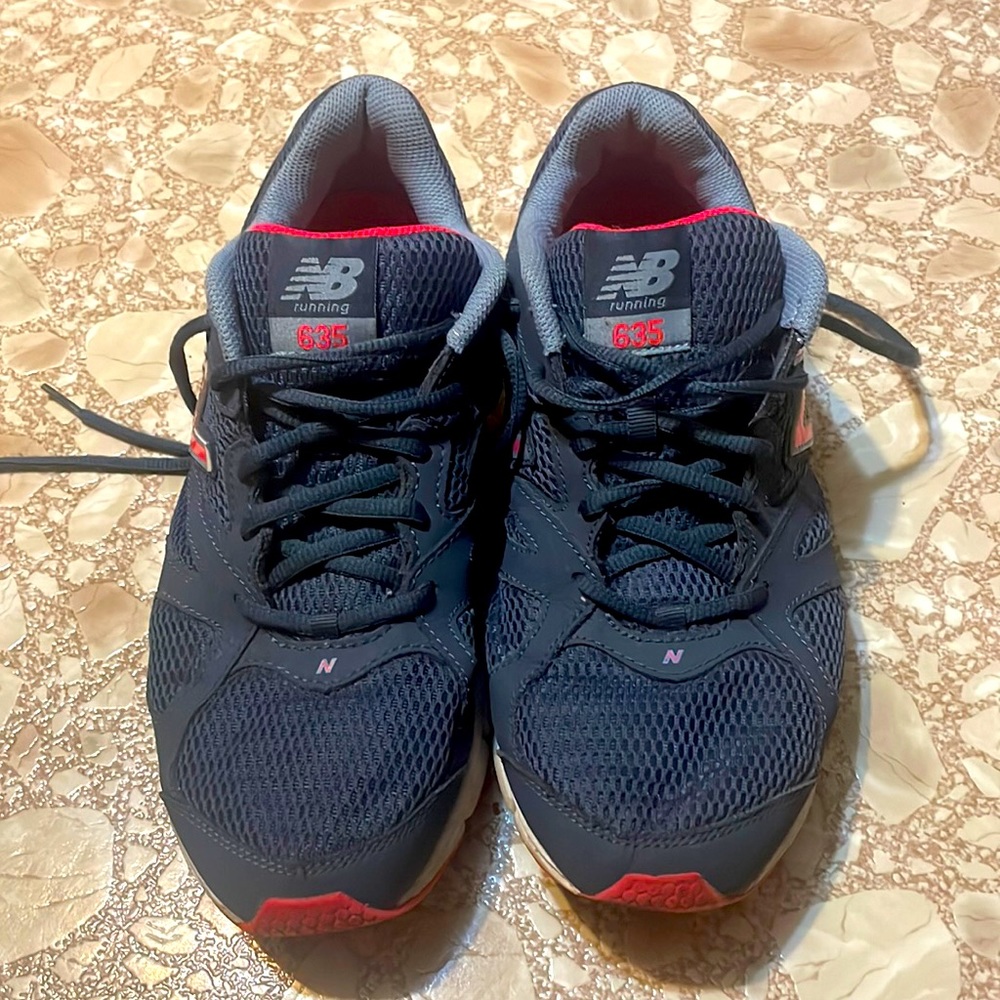 New balance 635 running , gray and pink woman shoe size 10